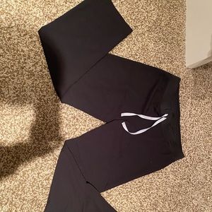 Medium FIGS black straight scrub bottoms